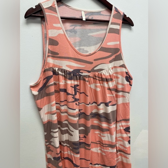 4 for $25 💛 Anydeer Pink / Cream Camo Print Sleeveless Top Size 4x - Picture 3 of 6